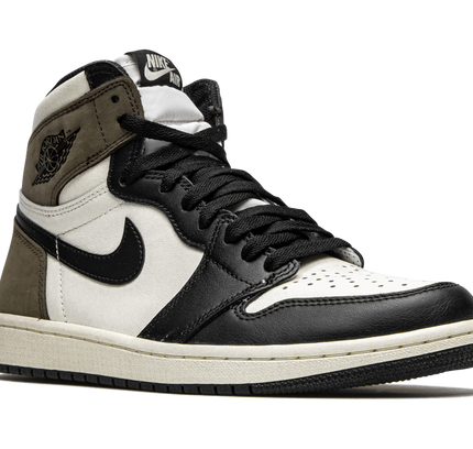 Air Jordan 1 Retro High OG "Dark Mocha"