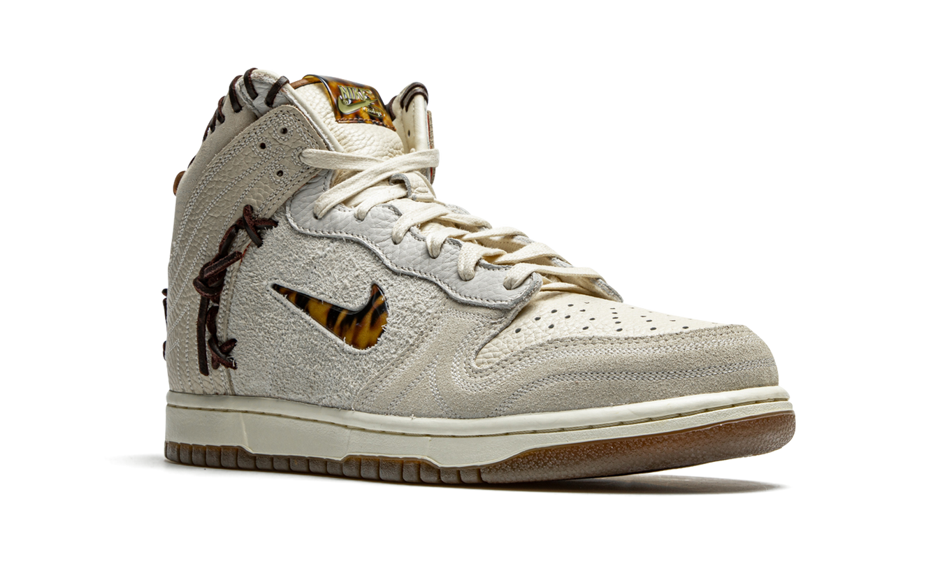 Nike Dunk High "Bodega - Friends & Family"