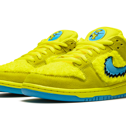 Nike Dunk SB Low "Grateful Dead - Yellow Bear"