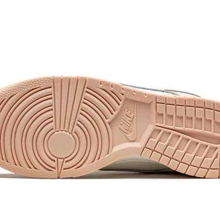 Nike Dunk Low WMNS "Orange Pearl"