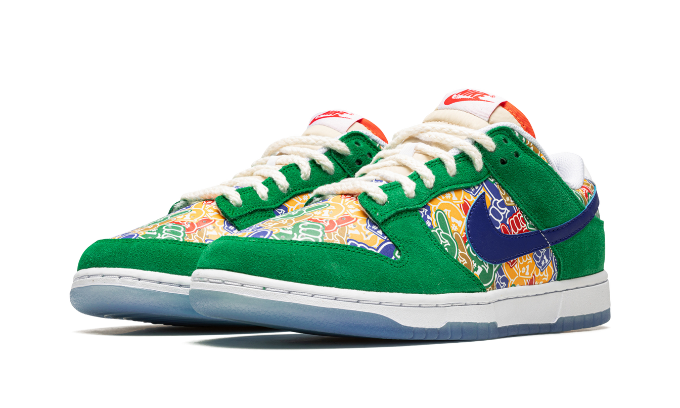 Nike Dunk Low "Foam Finger"