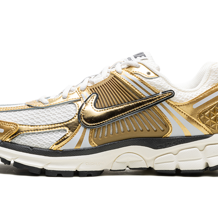 Nike Zoom Vomero 5 WMNS "Metallic Gold"