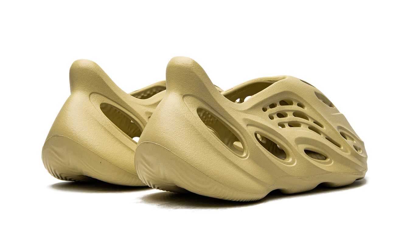 Yeezy Foam Runner "Sulfur"