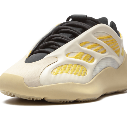 Yeezy 700 V3 „Saflor“