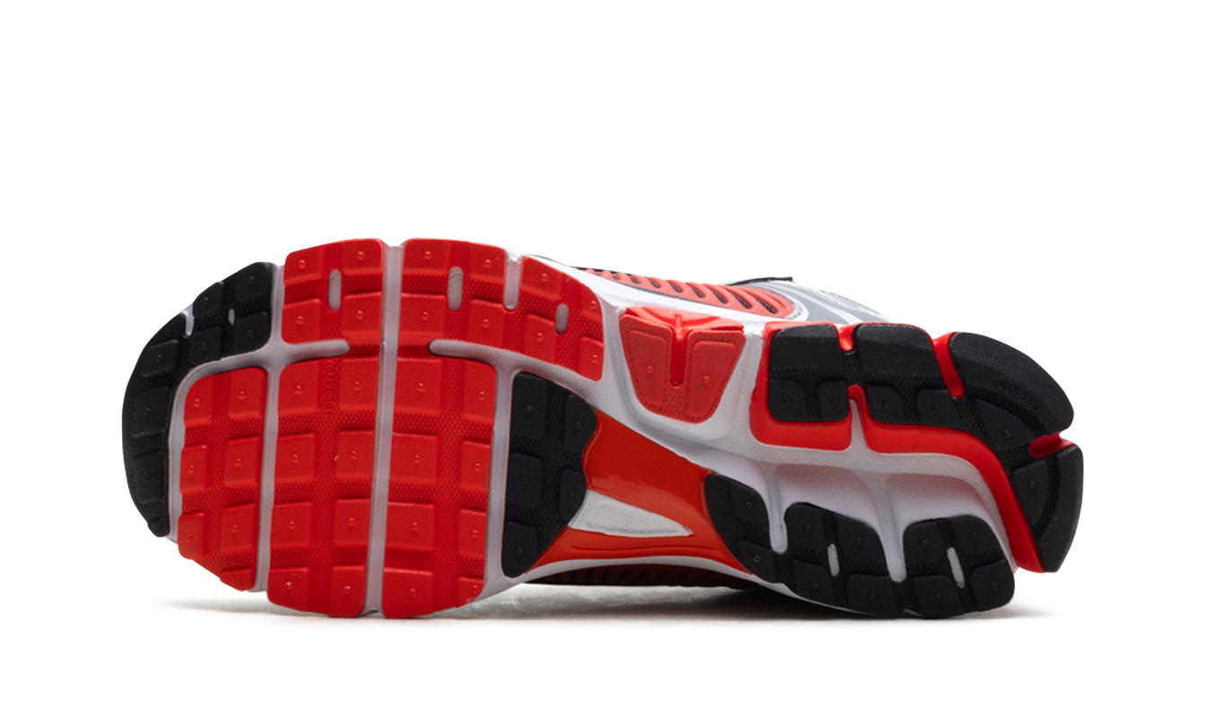 Nike Zoom Vomero 5 "metallic silver black"