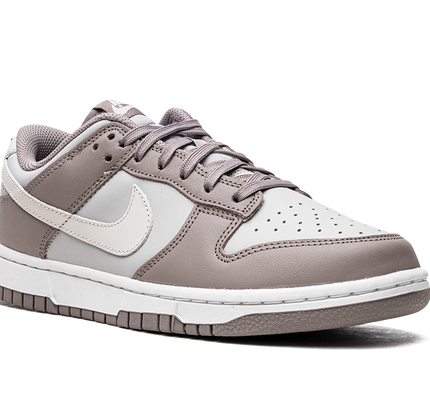 Nike Dunk Low WMNS "Moon Fossil"