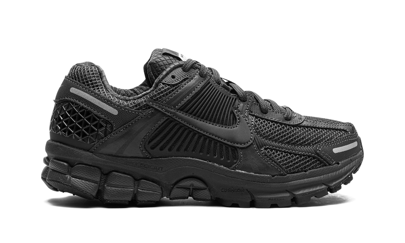 Nike Zoom Vomero 5 WMNS "Triple Black"