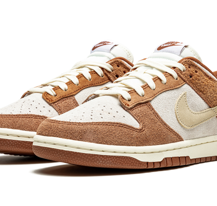 Nike Dunk Low PRM "Medium Curry"