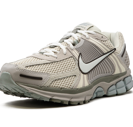 Air Zoom Vomero 5 "Helles Erzholzbraun"