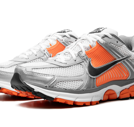 Zoom Vomero 5 „Platinum Tint“