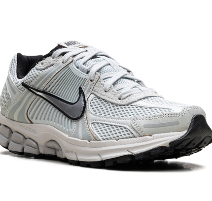 Nike Zoom Vomero 5 WMNS "Light Silver Chrome"