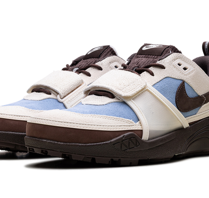 Zoom Field Jaxx Travis Scott  Leche Blue