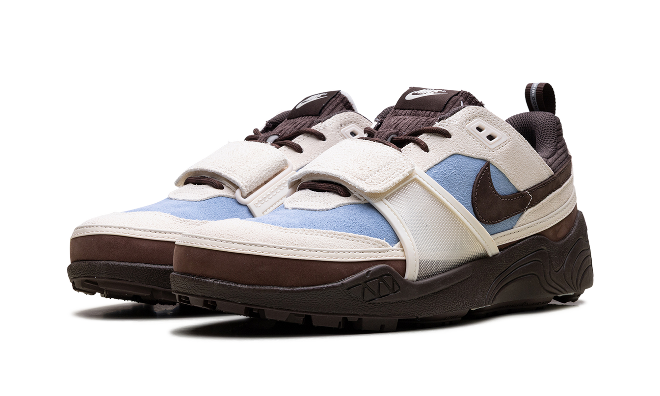 Zoom Field Jaxx Travis Scott  Leche Blue