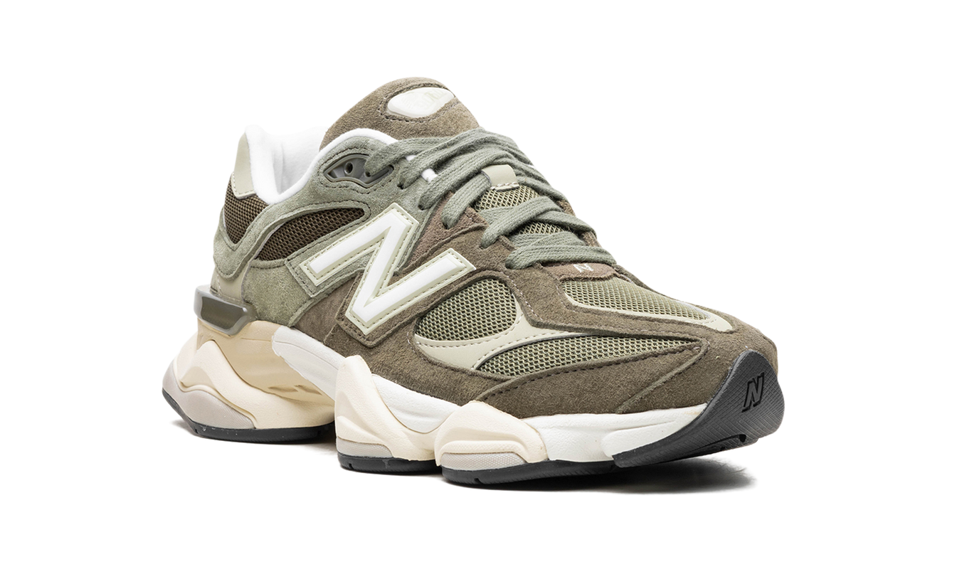 New Balance 9060 „Dunkel Camo / Dunkel Oliv / Sandstein“