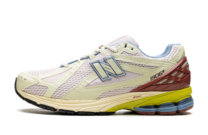 New Balance 1906R 