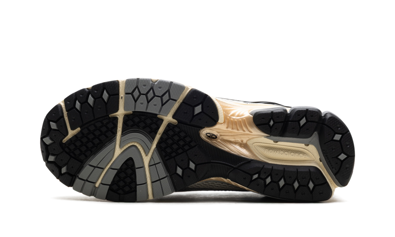 New Balance 1906L "Silber Metallic Creme"