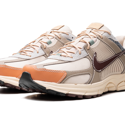 Nike Zoom Vomero 5 "Sanddrift / Muslin / Khaki / Earth"