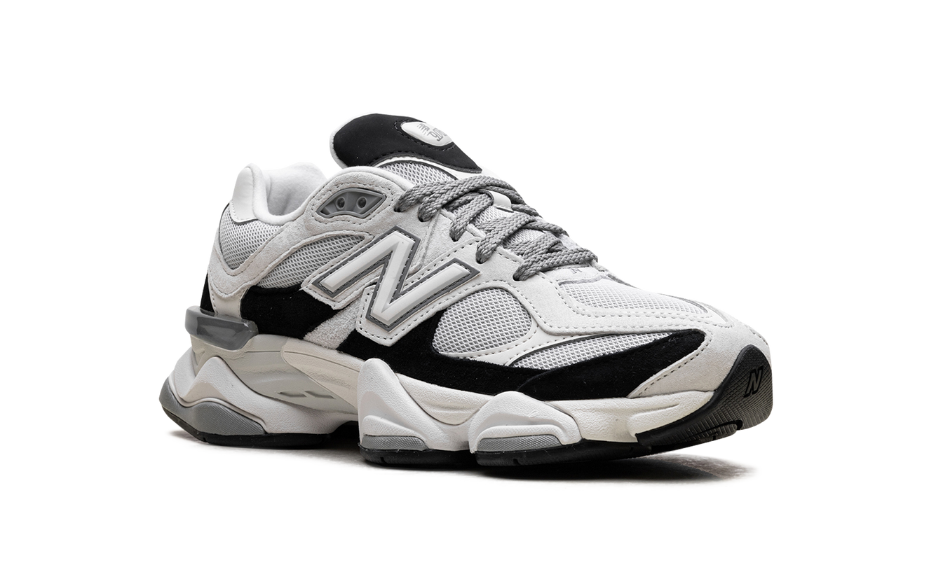 New Balance 9060 „Grau Tiefschwarz“