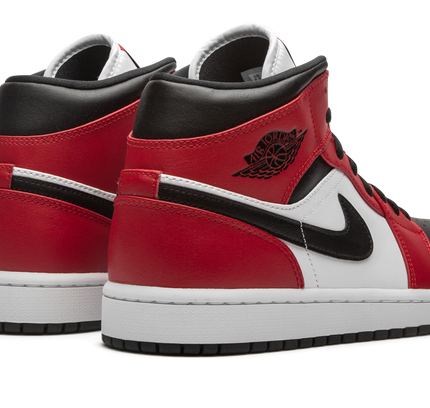 Air Jordan 1 Mid "Chicago Black Toe"
