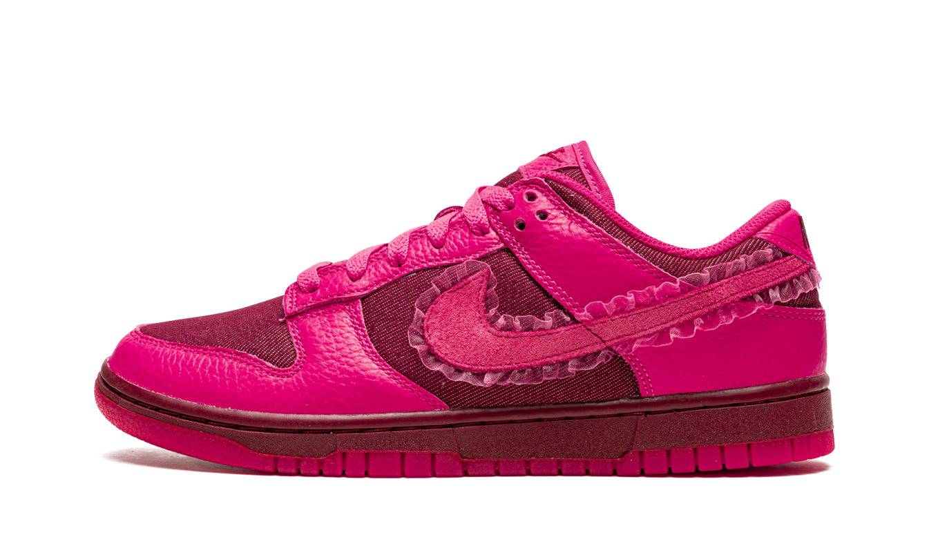 Nike Dunk Low WMNS "Valentine’s Day"
