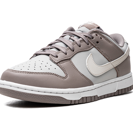 Nike Dunk Low WMNS "Moon Fossil"