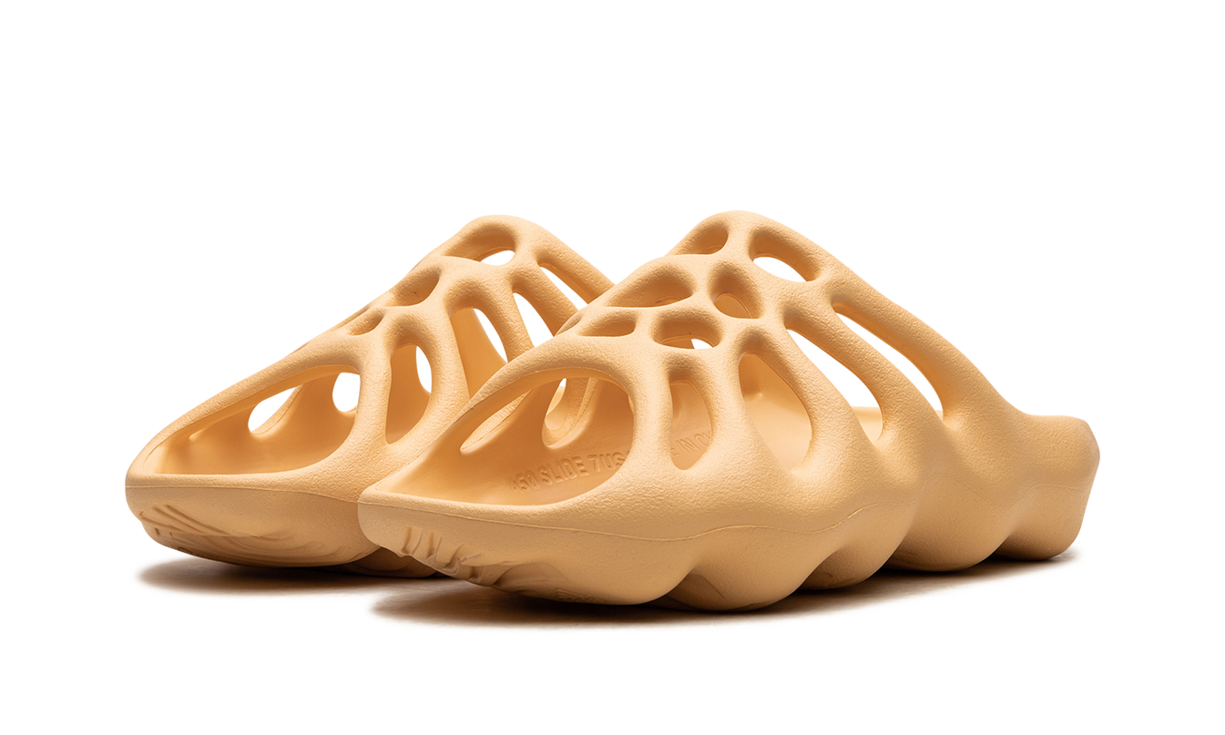 Yeezy 450 Slide "Cream"