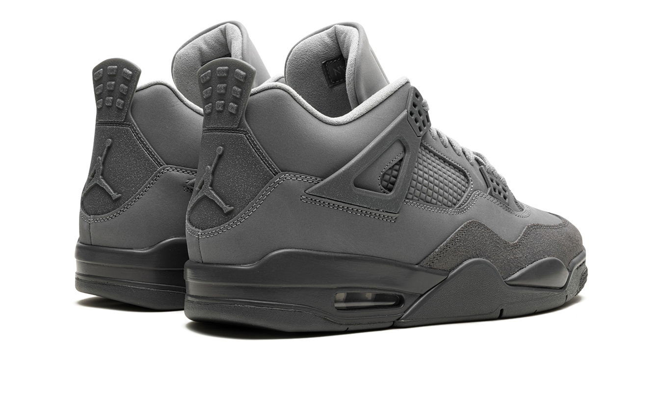 Air Jordan 4 „Wet Cement“