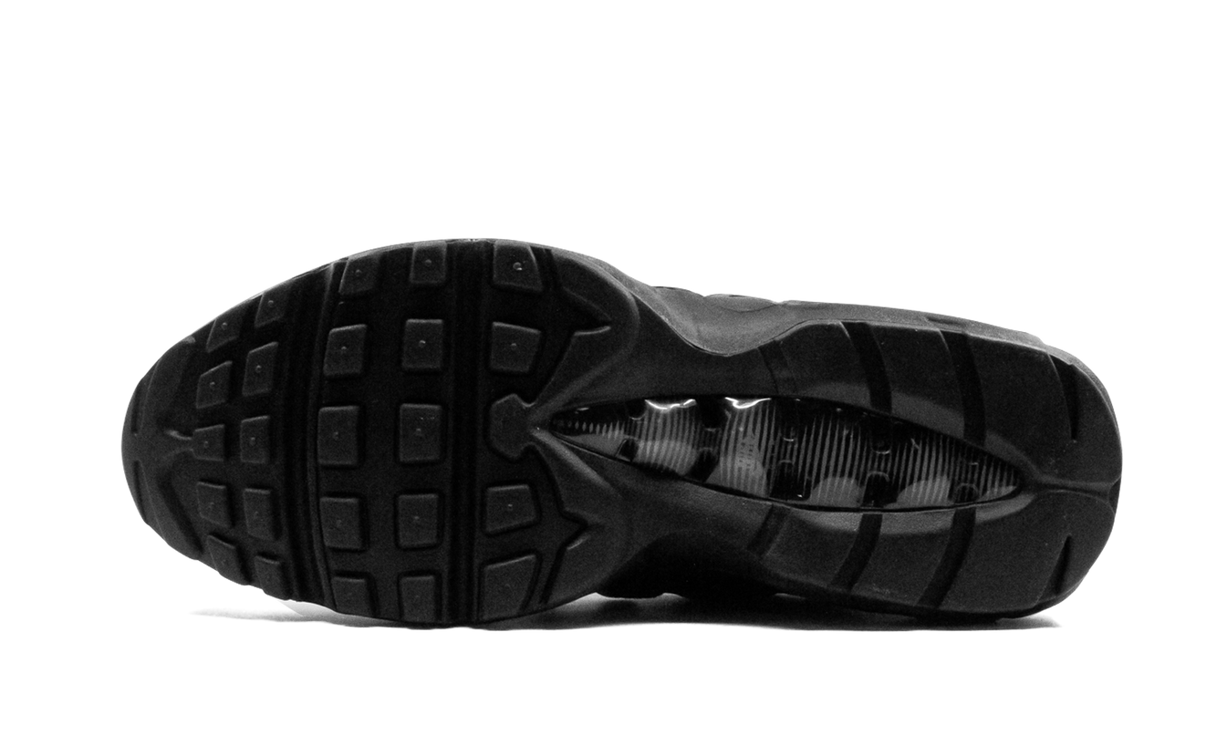 Nike Air Max 95 Essential "Triple Black"