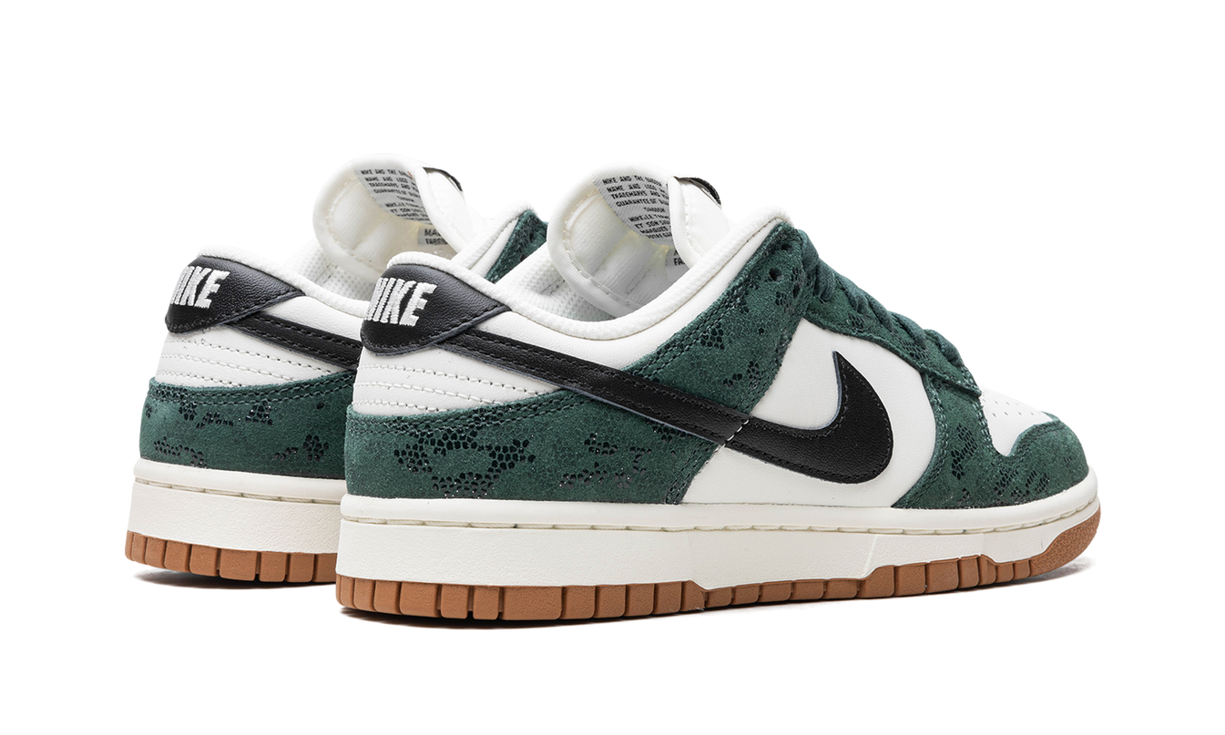 Nike Dunk Low WMNS "Green Snake"
