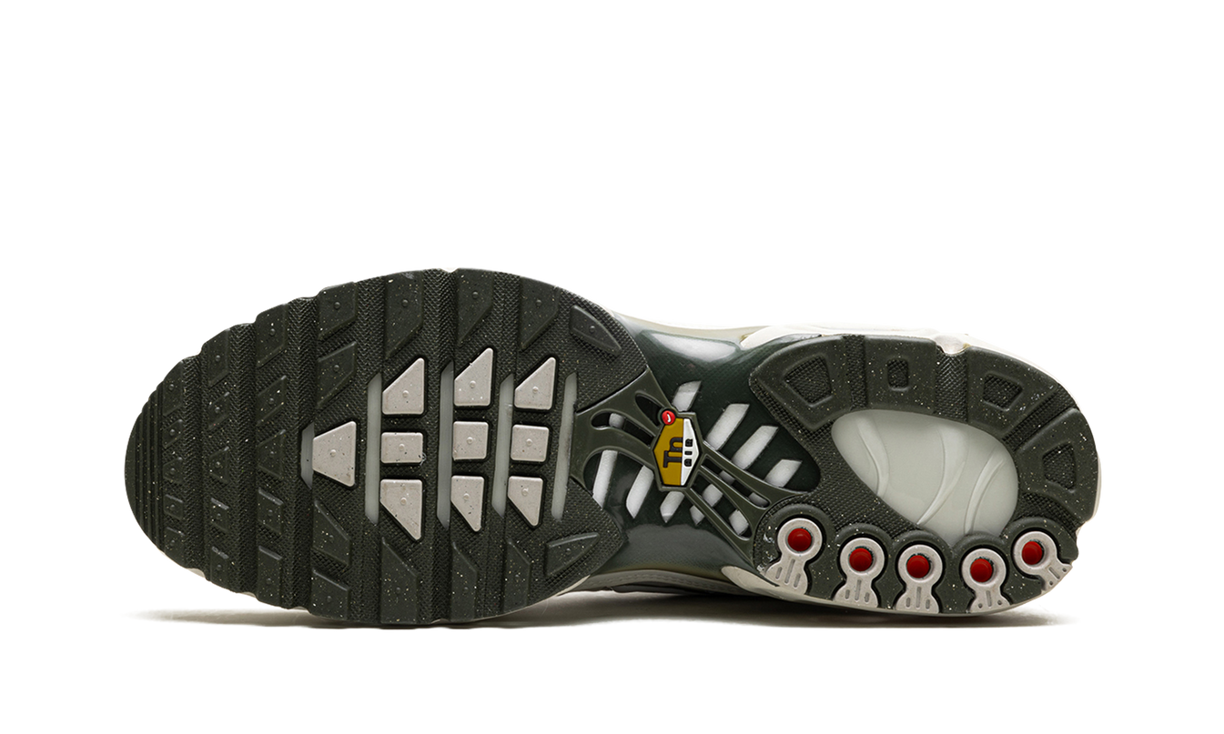 Nike Air Max Plus "Phantom Neutral Olive"
