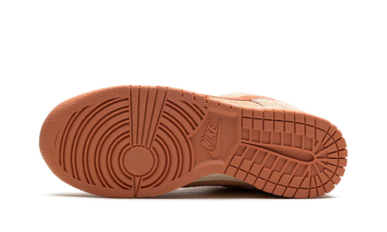 Nike Dunk Low WMNS "Burnt Sunrise"