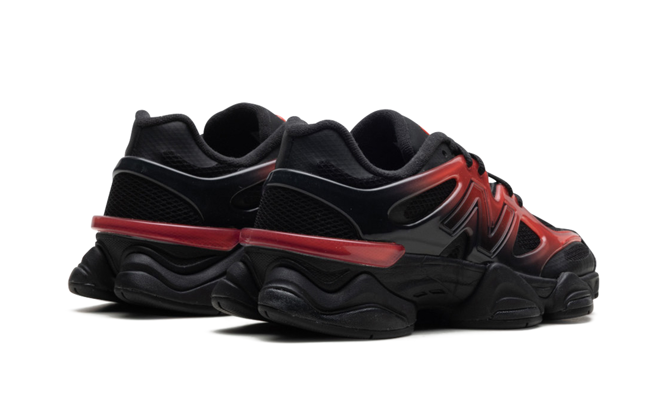 New Balance 9060 „Schwarz-Rot-Farbverlauf“
