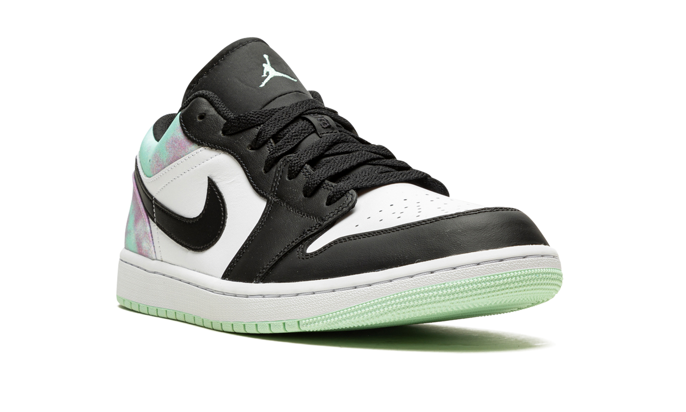 Air Jordan 1 LOW "Tie-Dye"