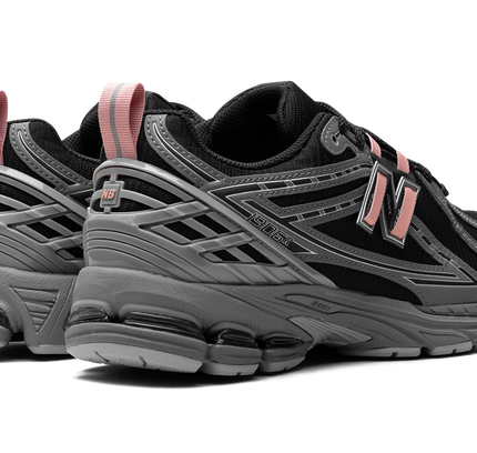 New Balance 1906R "Schwarz / Pink"