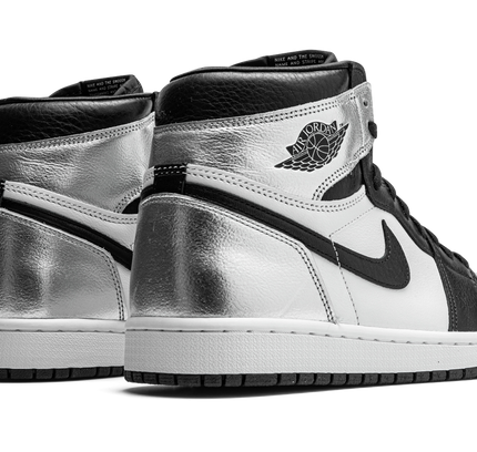 Air Jordan 1 RETRO HIGH OG WMNS "Silver Toe"