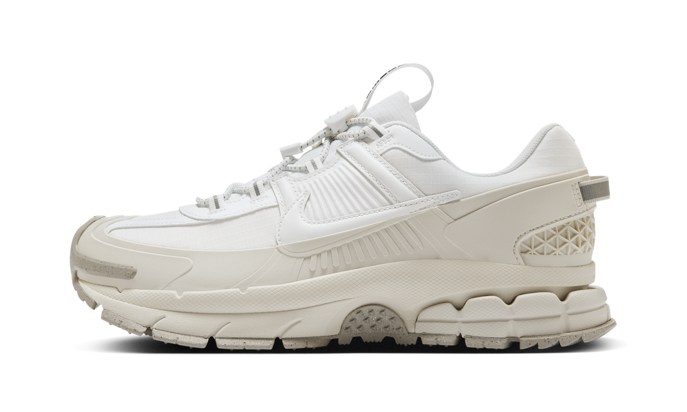Nike Zoom Vomero Roam "Summit White Light Bone Light Iron Ore"