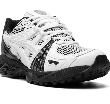 GEL-Kayano Legacy "GmbH - Weiß / Schwarz"