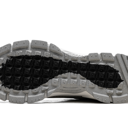 Nike Zoom Vomero Roam WMNS "Summit White"