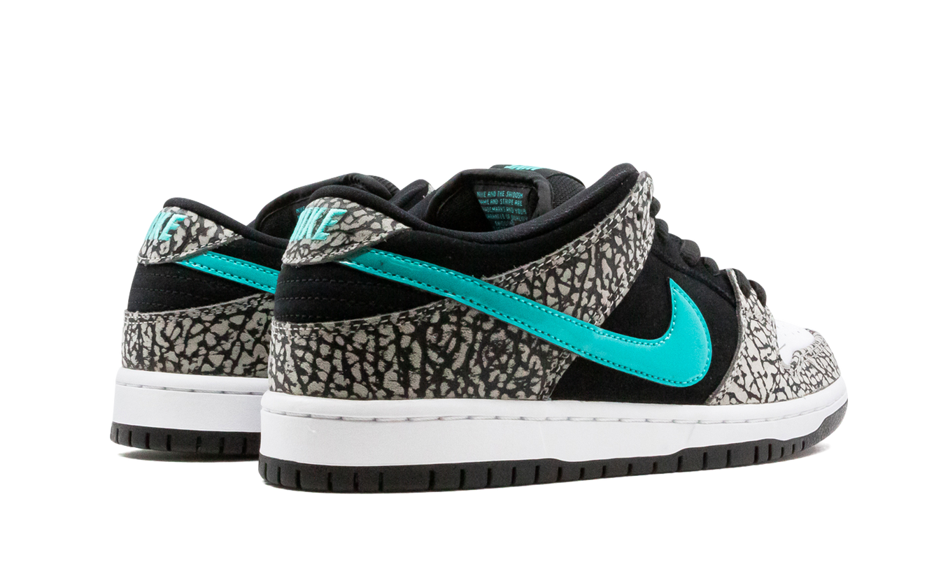 Nike Dunk SB Low Pro "Elephant"