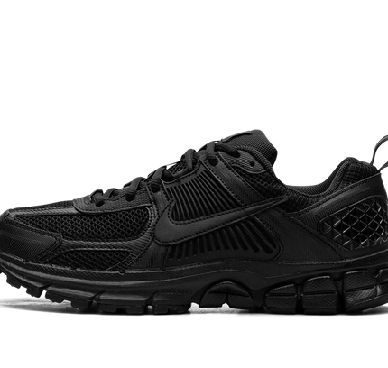 Nike Zoom Vomero 5 GS "Triple Black"