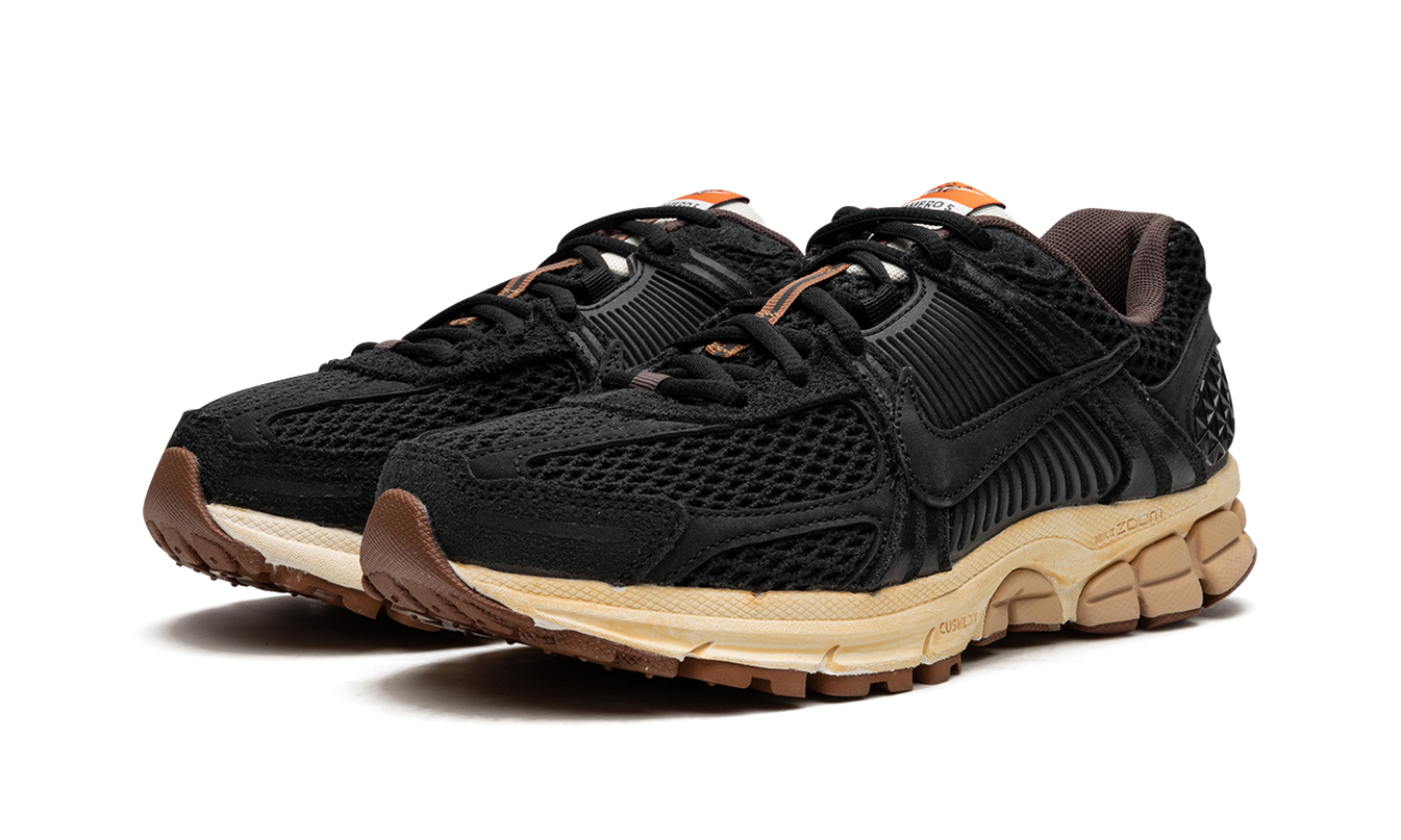 VOMERO 5 WMNS „Schwarz / Sesam“