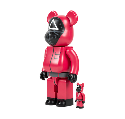 Bearbrick "Squid Game Guard (Triangle) 100% & 400"