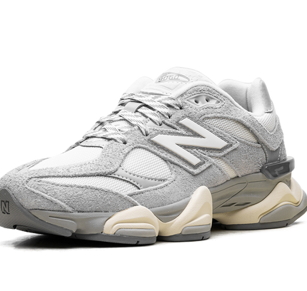 New Balance 9060 „Hellgrau-Weiß“