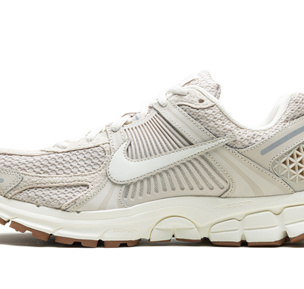 Nike Zoom Vomero 5 WMNS "Light Orewood Brown"