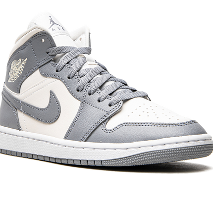 Air Jordan 1 MID WMNS "Stealth"