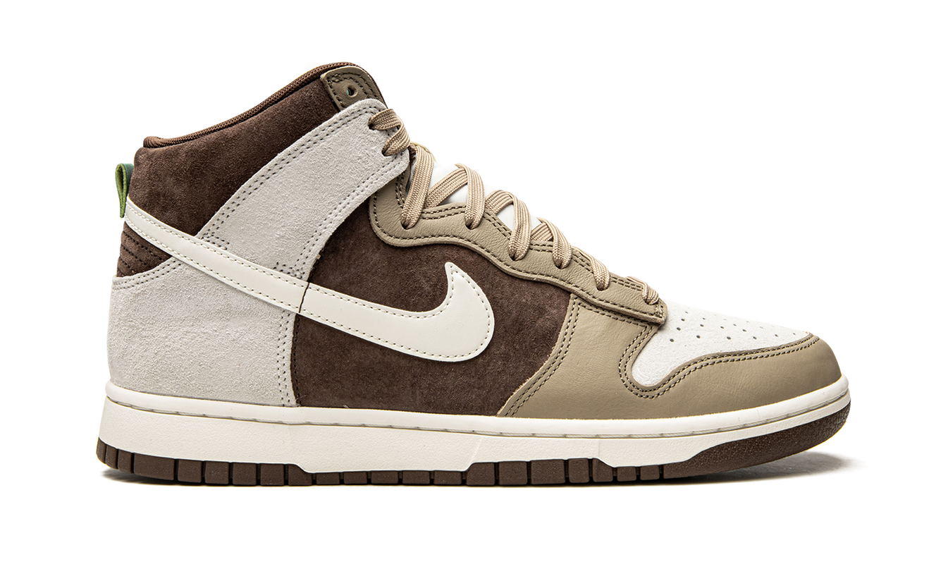 Nike Dunk High "Light Chocolate"