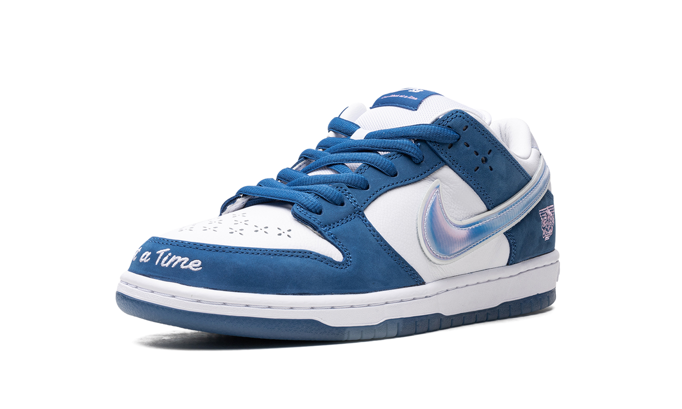 Nike Dunk SB Low "Born x Raised"