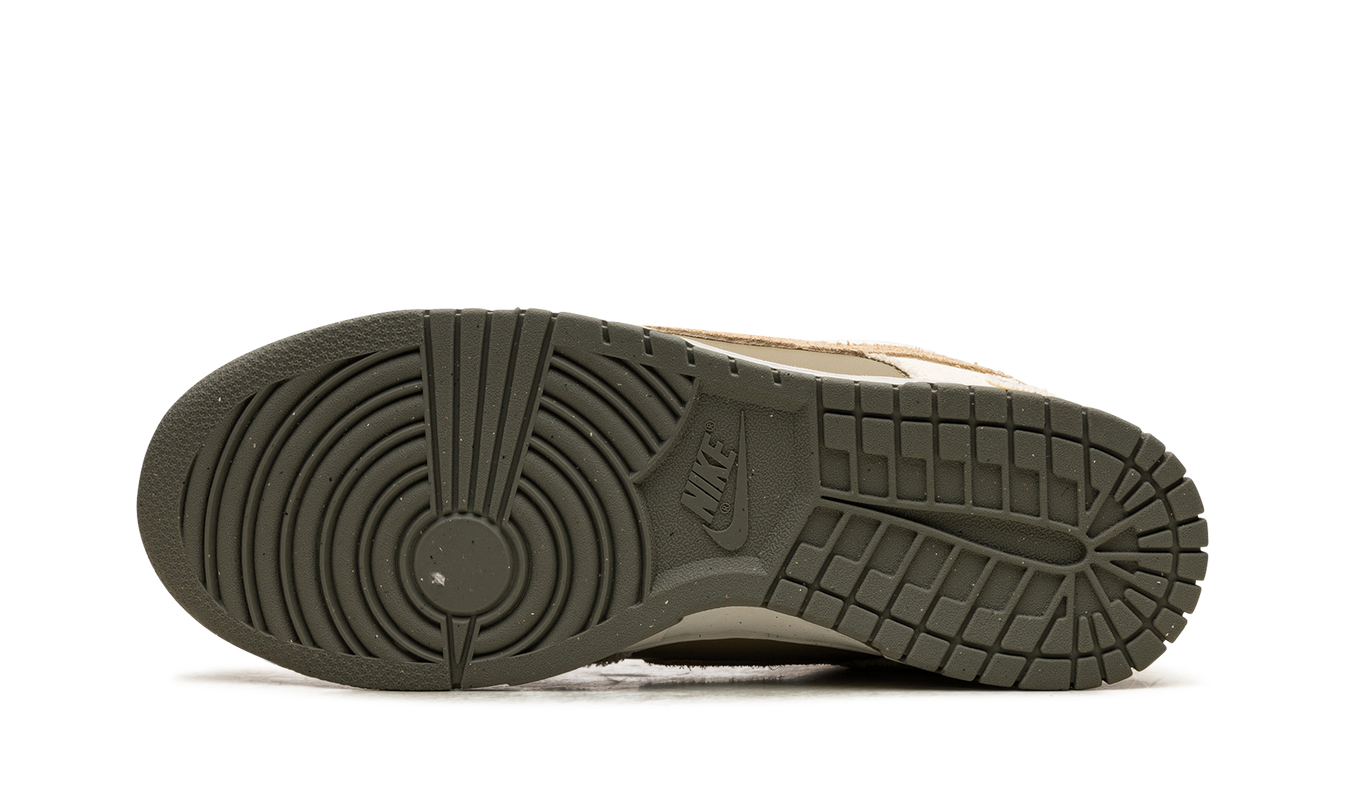Nike Dunk Low WMNS "Light Bone Neutral Olive"