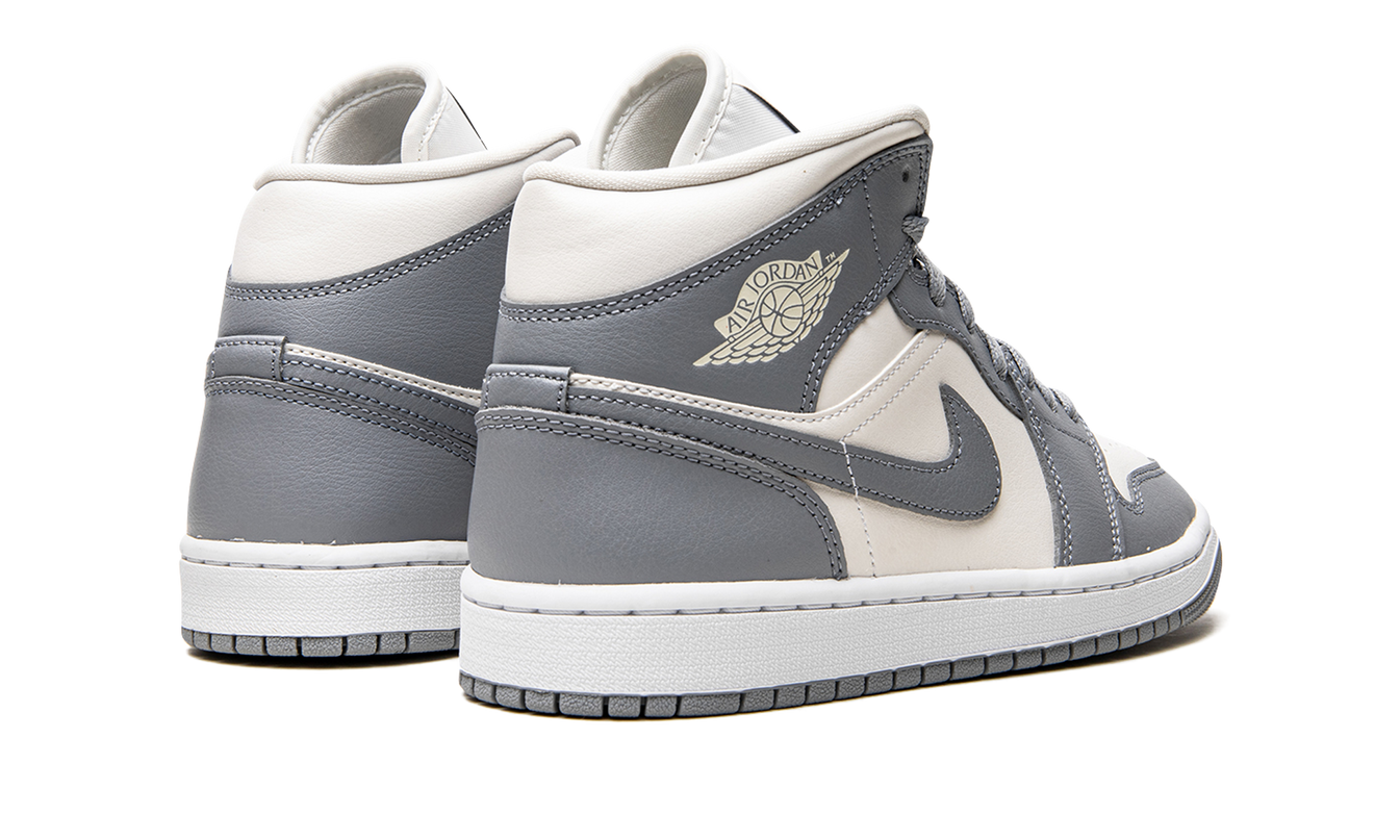 Air Jordan 1 MID WMNS "Stealth"