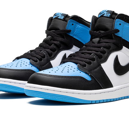 Air Jordan 1 Retro High OG "UNC Toe"